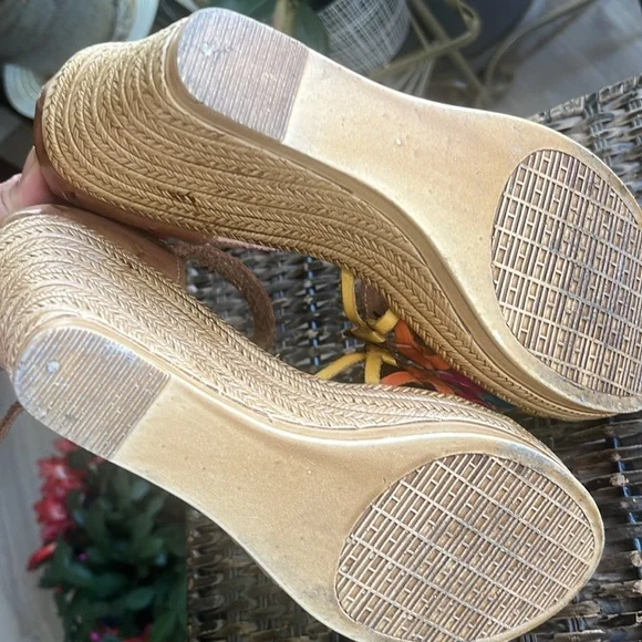 Mexican man made wedge espadrille flower detail colorful size 9 - Picture 9 of 10